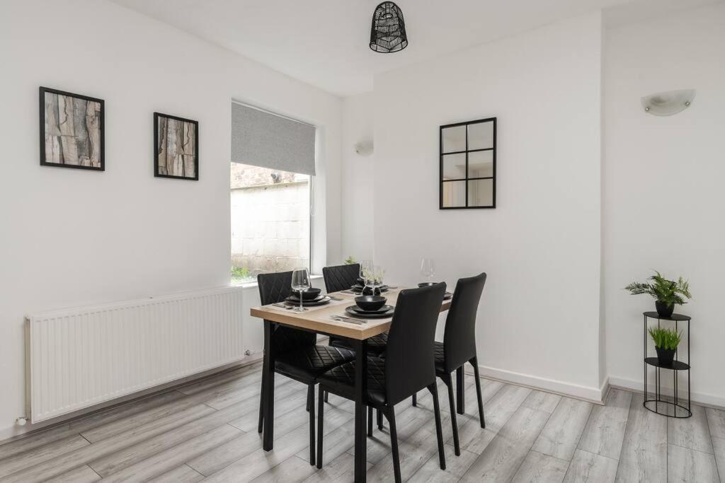 Liverpool 3 Bed House Exterior foto