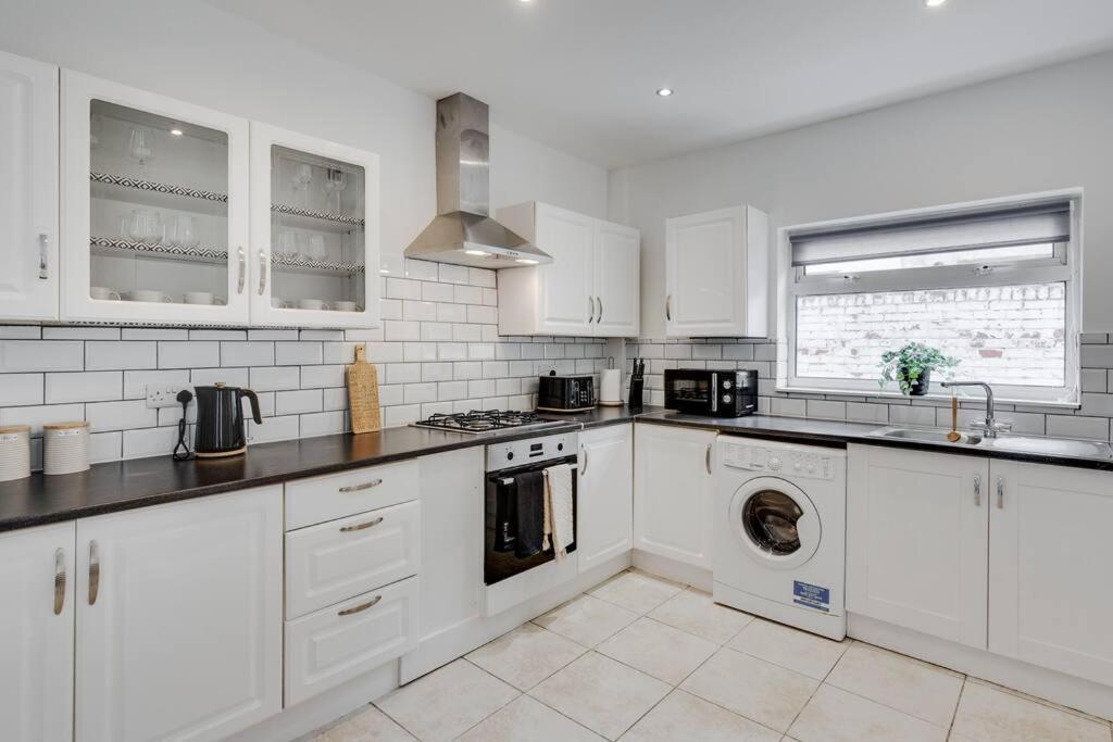 Liverpool 3 Bed House Exterior foto